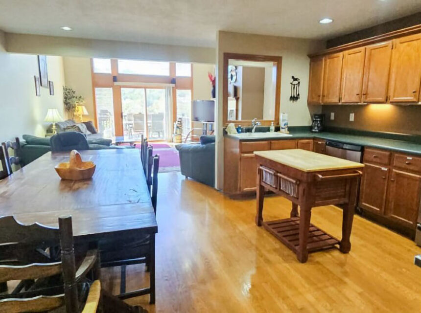 original 1010663127252664653 1792474731