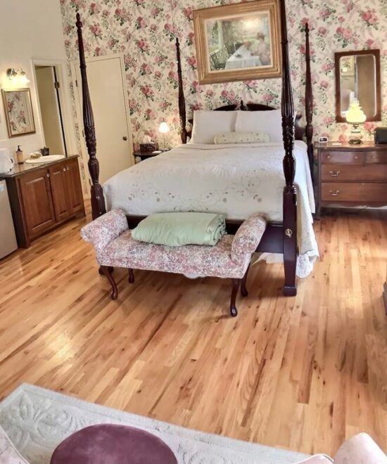 original 1000816618598602048 1758645212