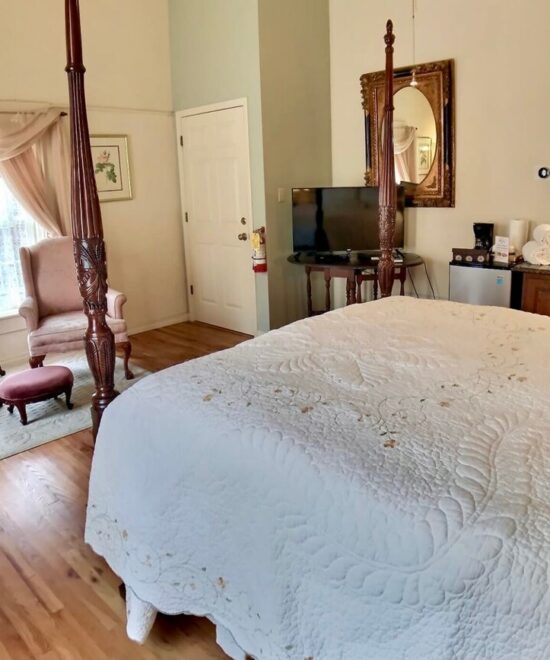 original 1000816618598602048 1758645238