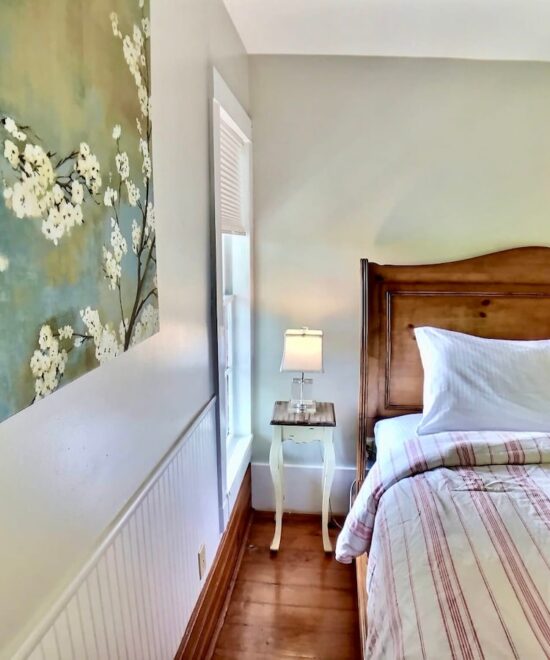 original 1016796149759659680 1773114477